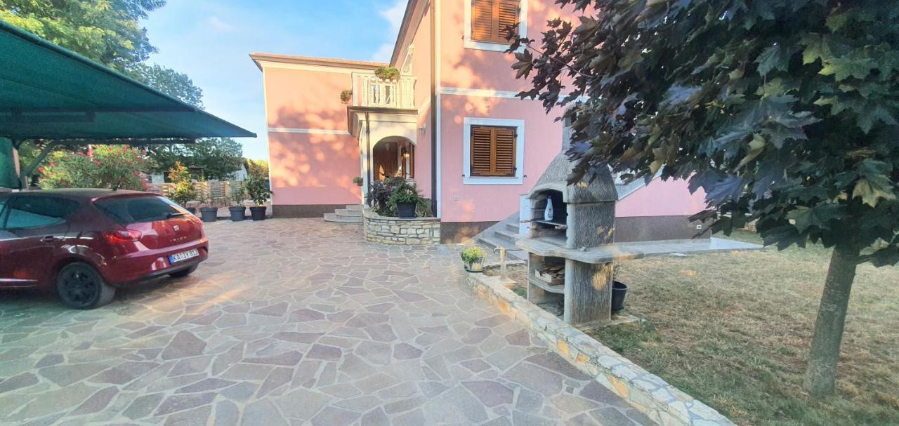 Apartmani Radmila Nova Vas  Buitenkant foto