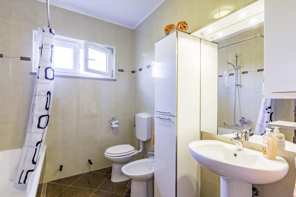 Apartmani Radmila Nova Vas  Buitenkant foto