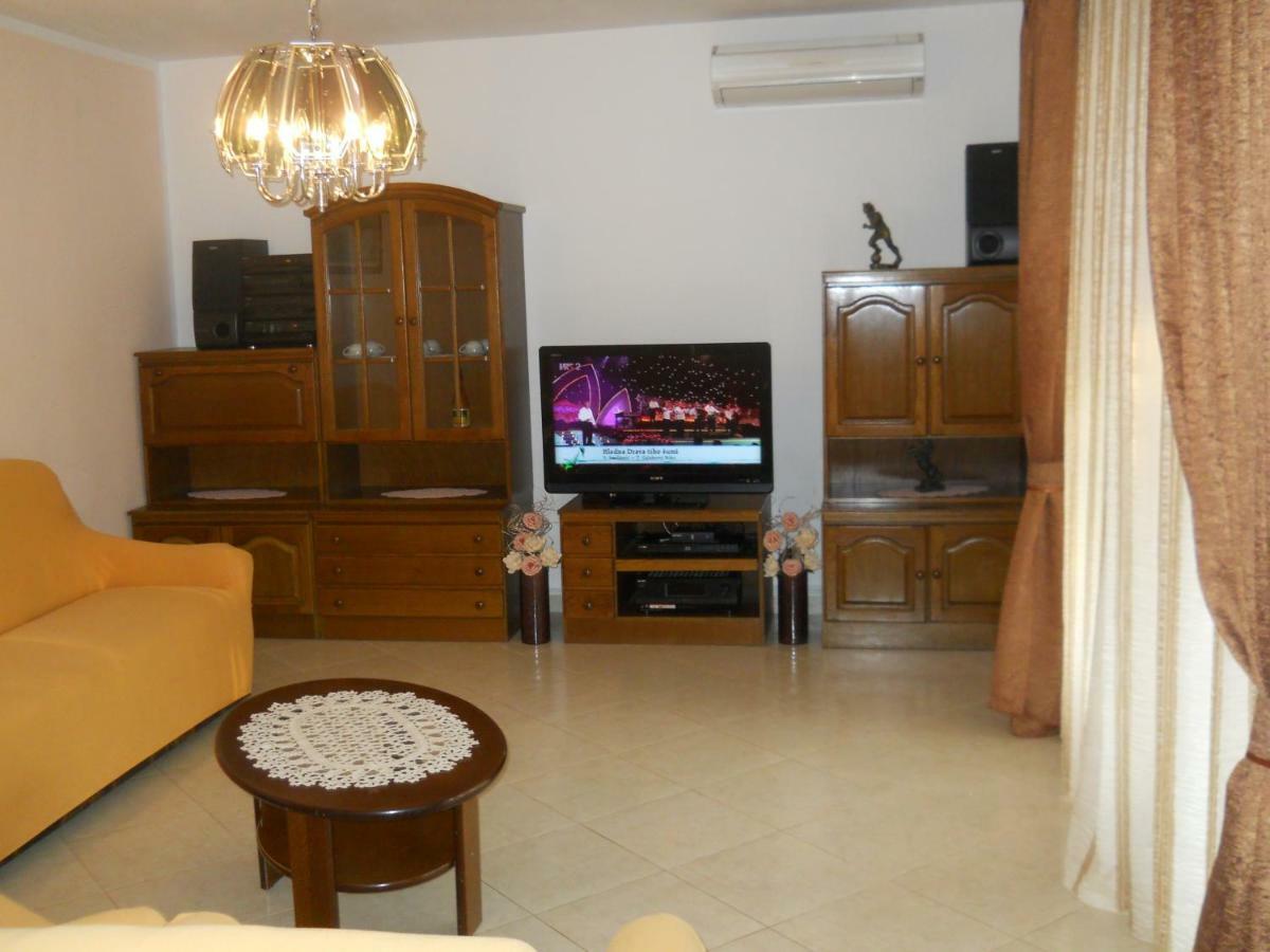 Apartmani Radmila Nova Vas  Buitenkant foto